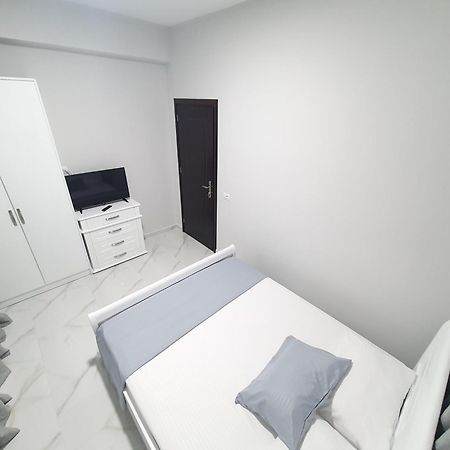 Hotel Il Mio à Ksamil Chambre photo
