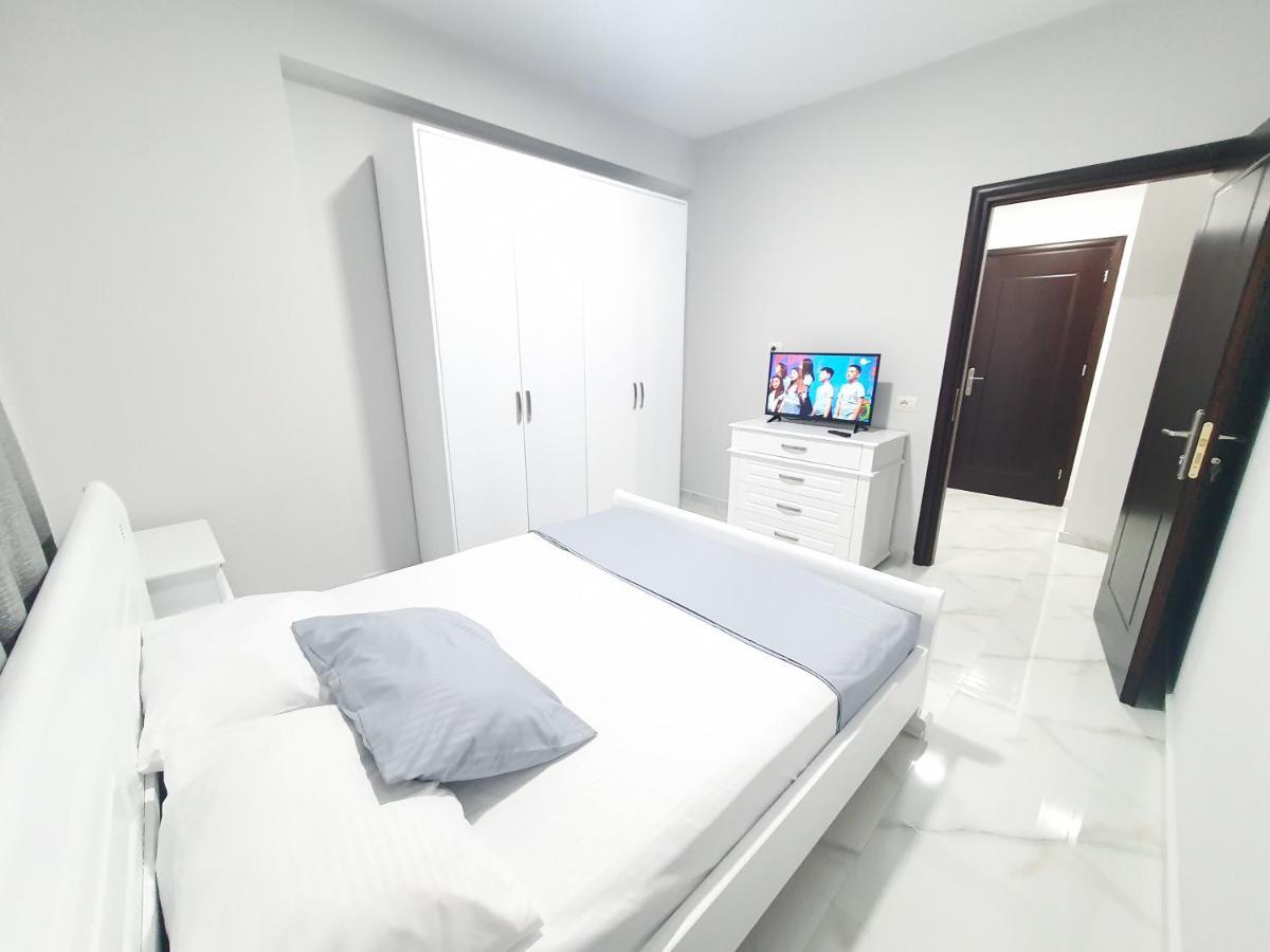 Hotel Il Mio à Ksamil Extérieur photo