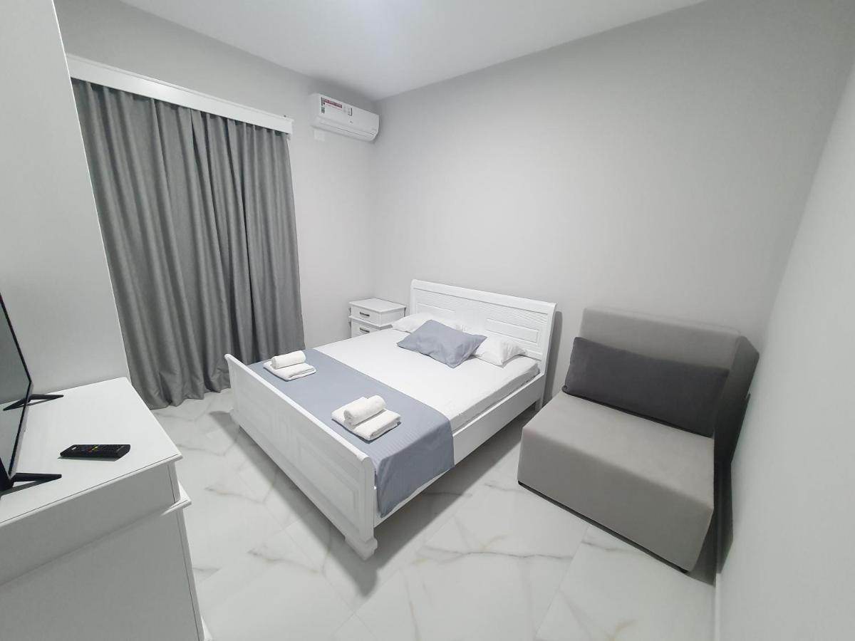 Hotel Il Mio à Ksamil Extérieur photo